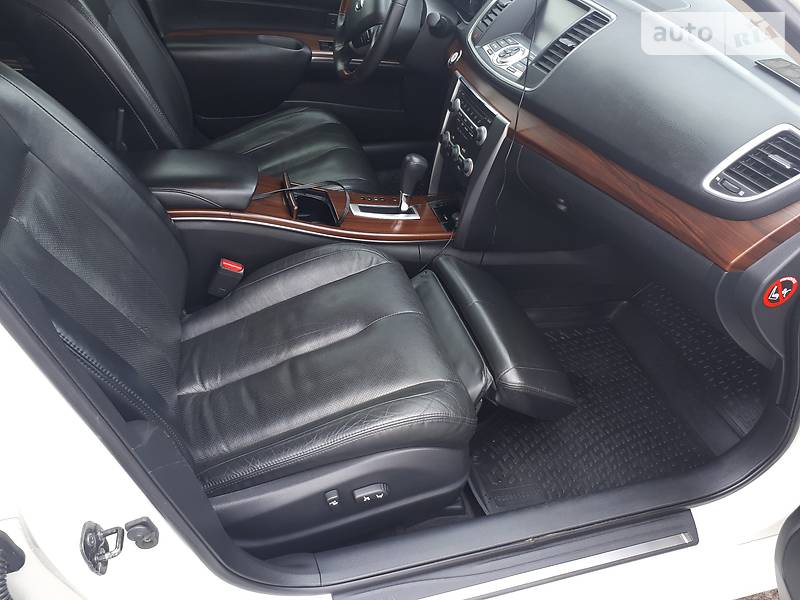 Седан Nissan Teana 2010 в Днепре