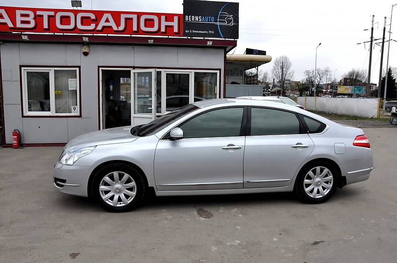 Седан Nissan Teana 2009 в Львові