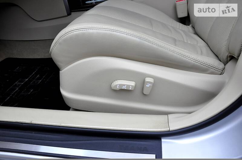 Седан Nissan Teana 2009 в Львові