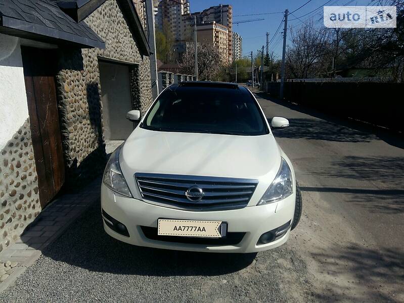 Седан Nissan Teana 2012 в 