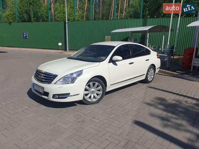 Седан Nissan Teana 2008 в Мукачевому