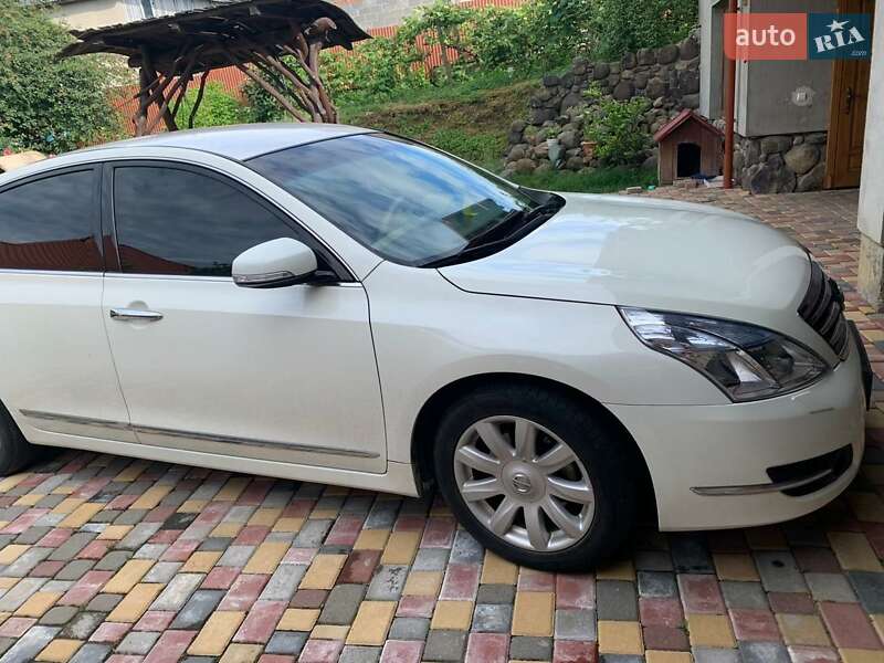 Седан Nissan Teana 2008 в Мукачевому