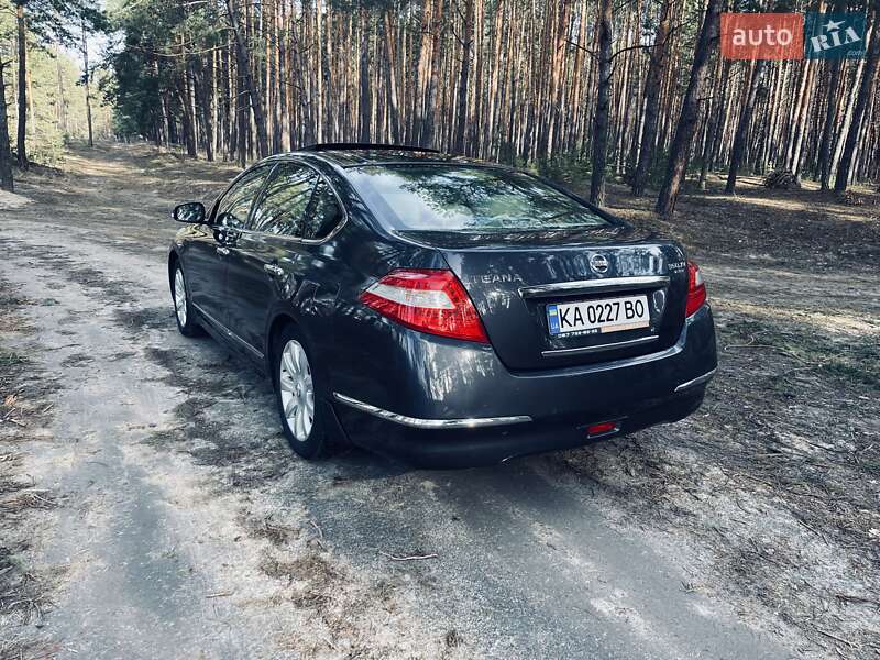 Седан Nissan Teana 2008 в Киеве
