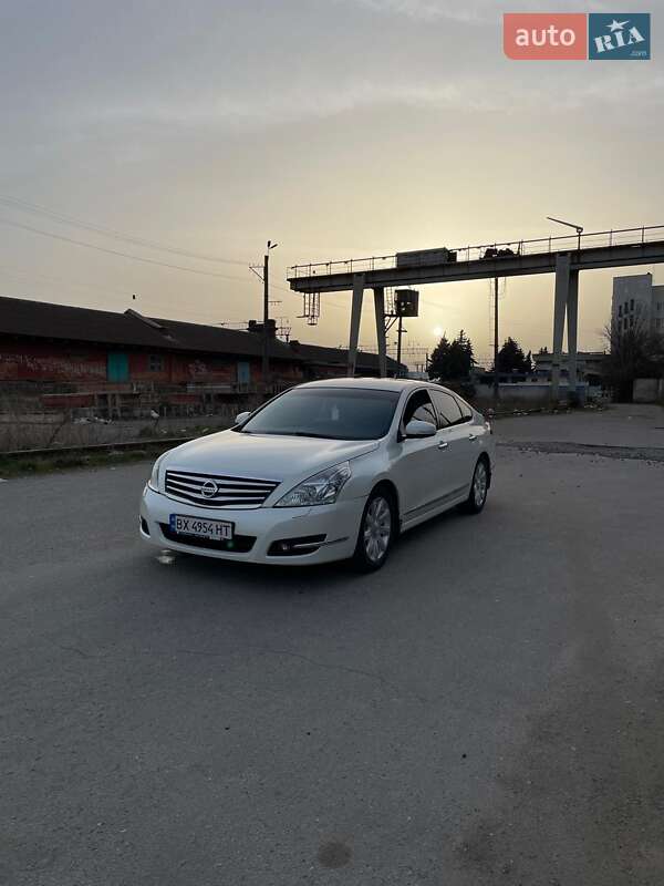 Седан Nissan Teana 2011 в Хмельницком