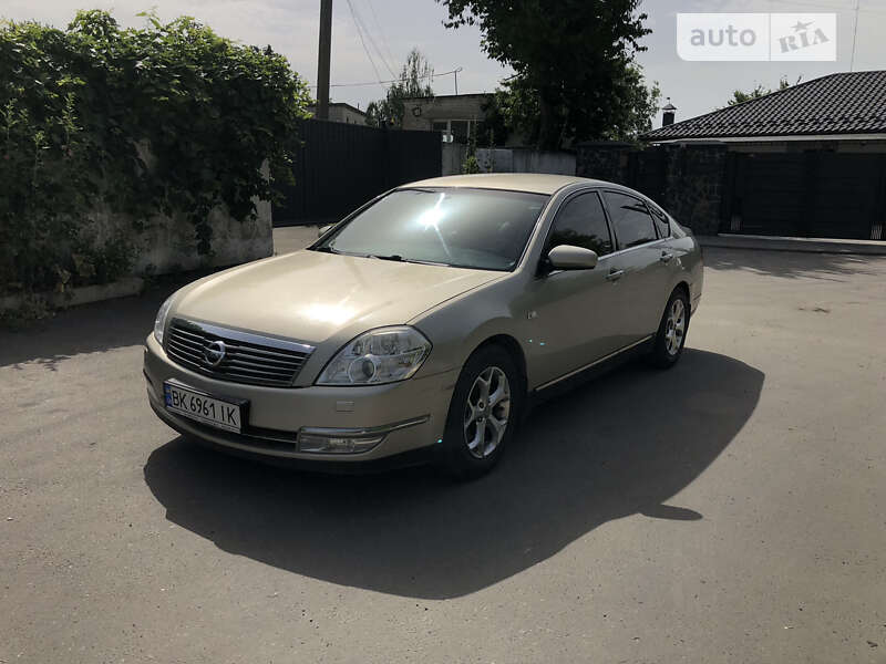 Седан Nissan Teana 2007 в Луцке