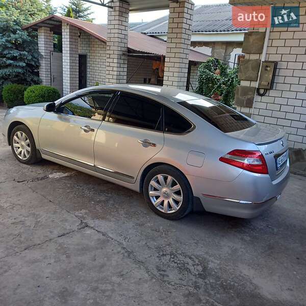 Седан Nissan Teana 2010 в Каменском
