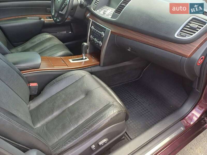 Седан Nissan Teana 2010 в Черкасах