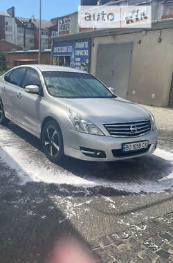 Седан Nissan Teana 2010 в Тернополе