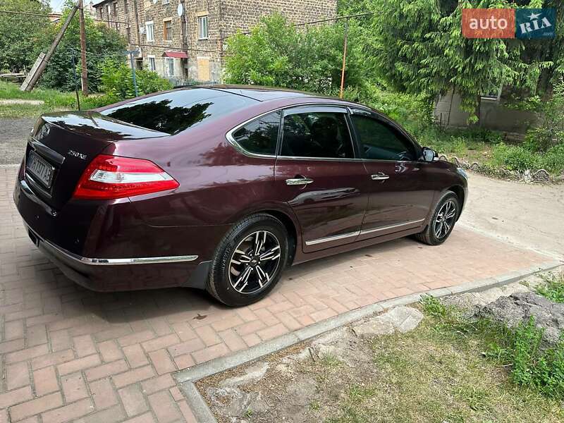 Седан Nissan Teana 2011 в Кам'янському
