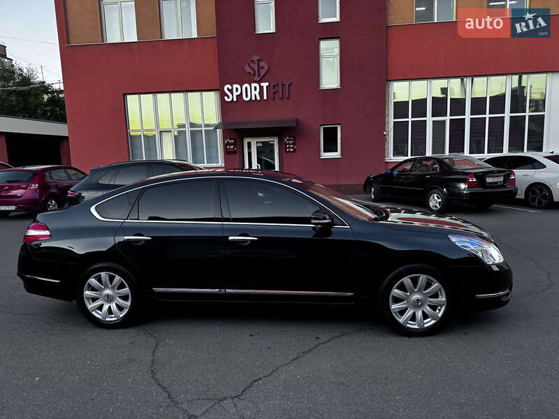 Седан Nissan Teana 2011 в Кривому Розі