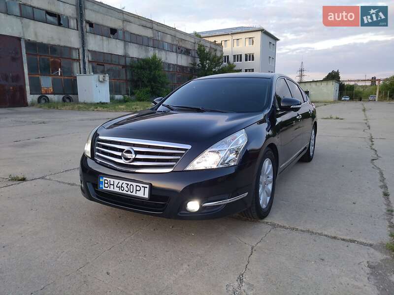 Седан Nissan Teana 2009 в Южноукраинске