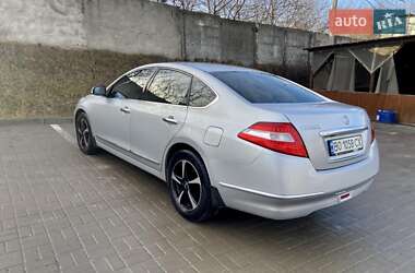 Седан Nissan Teana 2010 в Тернополі