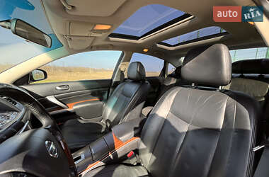 Седан Nissan Teana 2010 в 