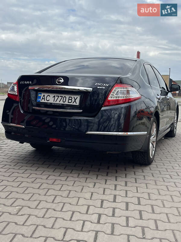 Седан Nissan Teana 2012 в Луцьку