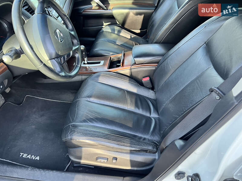 Седан Nissan Teana 2012 в Черкасах