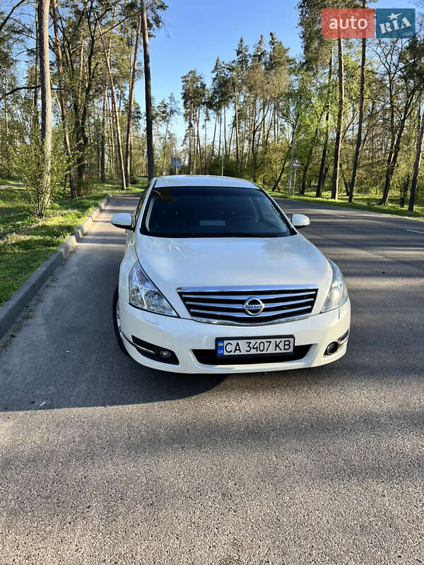 Седан Nissan Teana 2012 в Черкасах