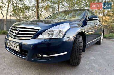 Седан Nissan Teana 2012 в 