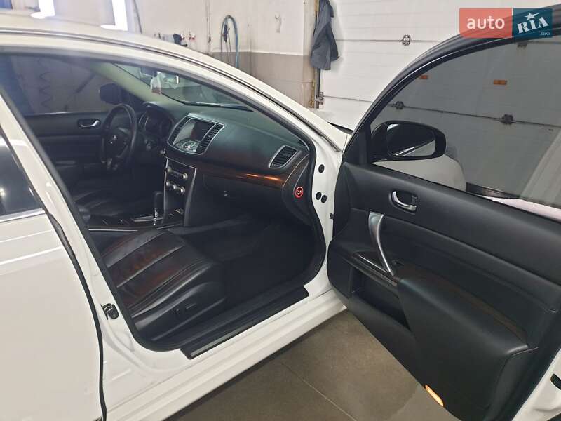 Седан Nissan Teana 2013 в Вишгороді