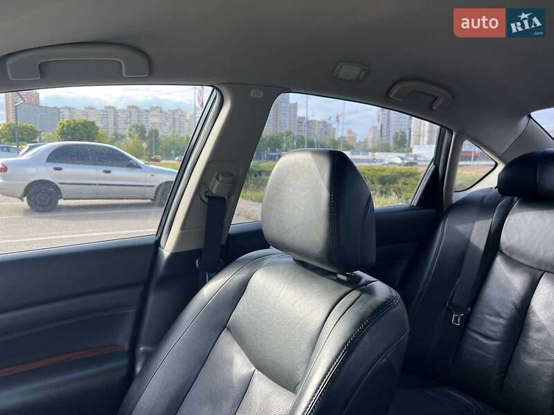 Седан Nissan Teana 2011 в Киеве