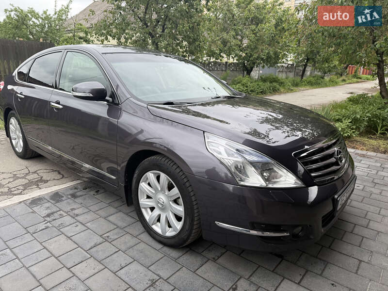 Nissan Teana 2010