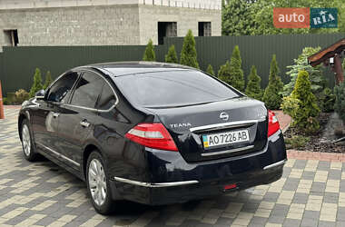 Седан Nissan Teana 2012 в 