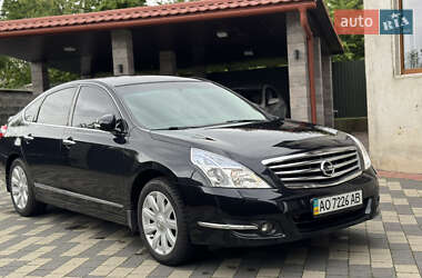 Седан Nissan Teana 2012 в 