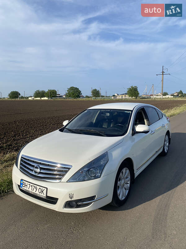 Nissan Teana 2010