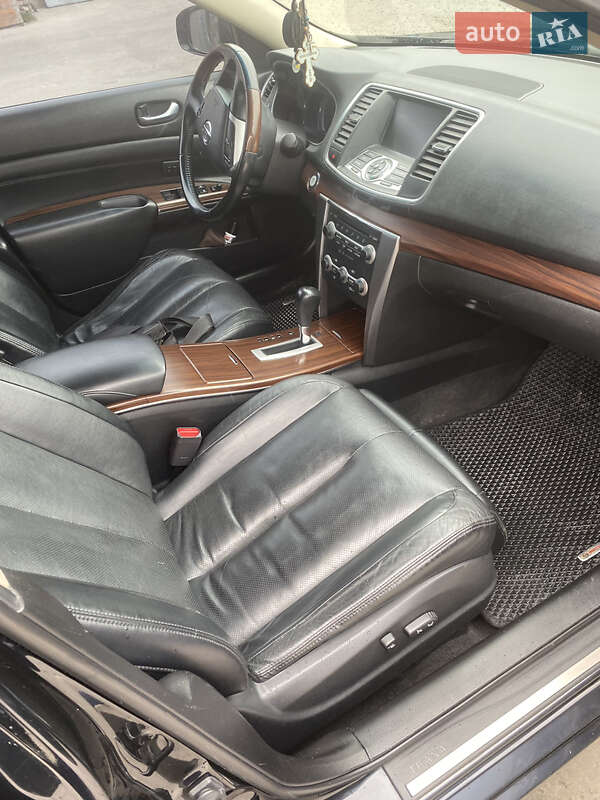 Седан Nissan Teana 2010 в Чернигове