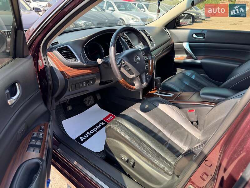 Седан Nissan Teana 2010 в Запоріжжі