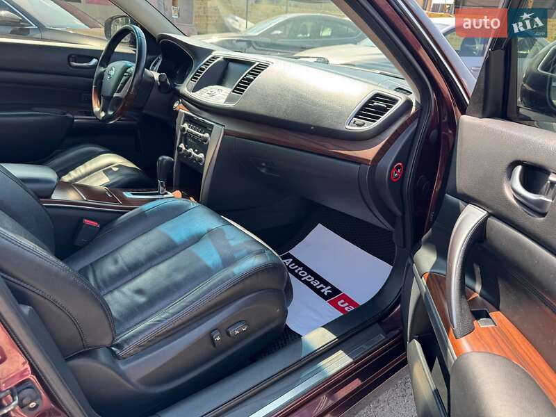 Седан Nissan Teana 2010 в Запоріжжі