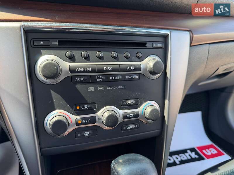 Седан Nissan Teana 2010 в Запоріжжі