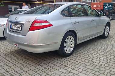 Седан Nissan Teana 2010 в 