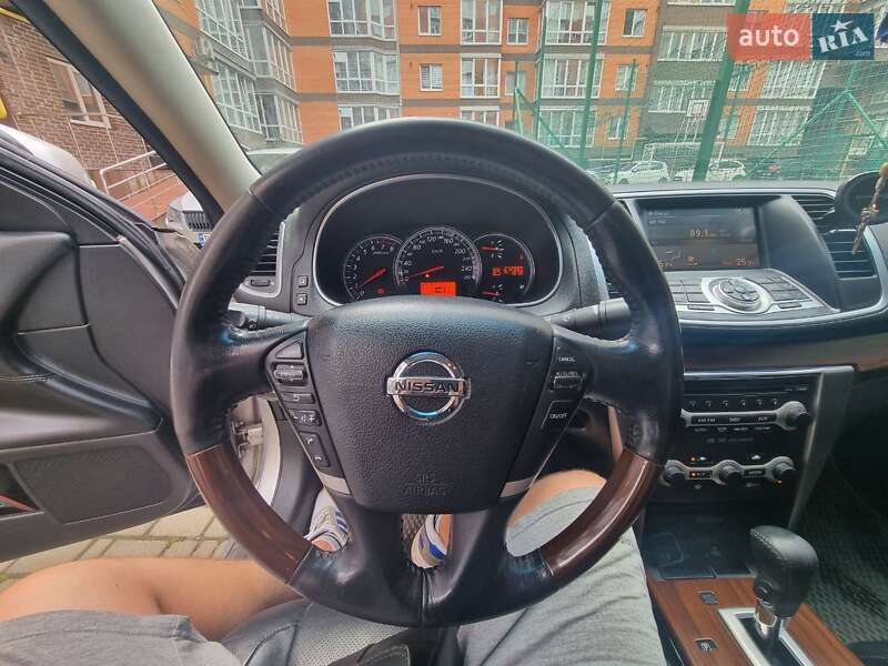 Седан Nissan Teana 2010 в Львове
