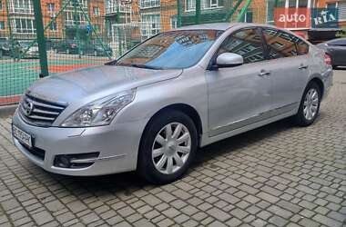 Седан Nissan Teana 2010 в 