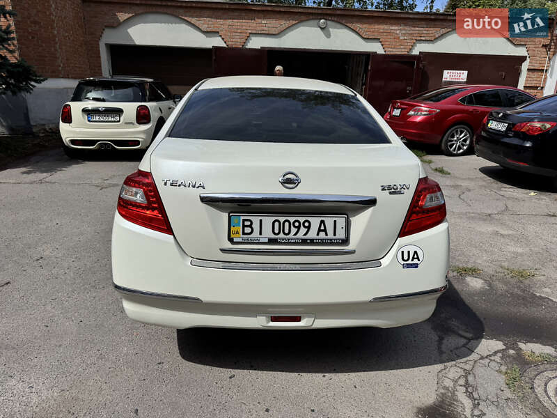 Седан Nissan Teana 2008 в Полтаві