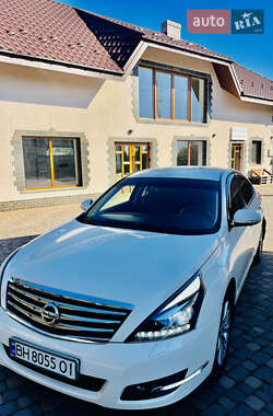Седан Nissan Teana 2013 в Чернівцях