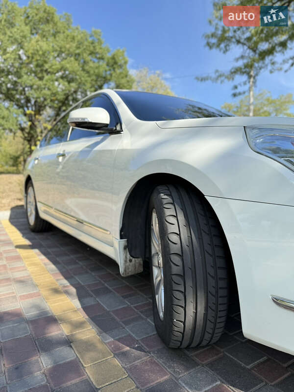 Седан Nissan Teana 2010 в Кропивницком