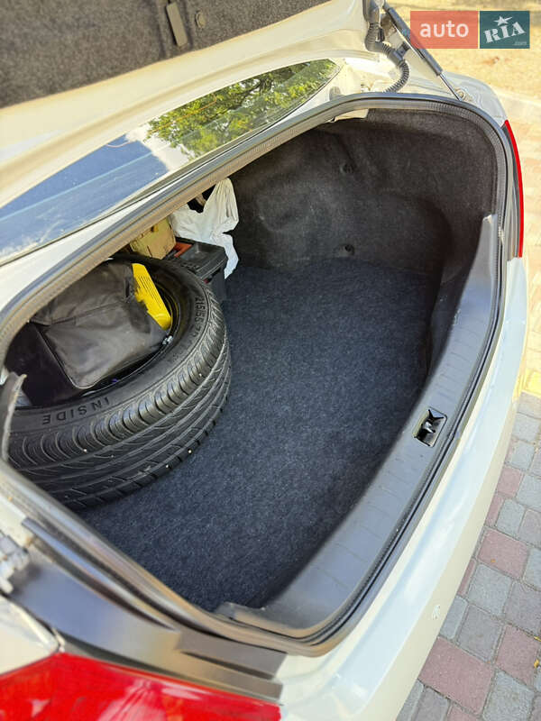 Седан Nissan Teana 2010 в Кропивницком