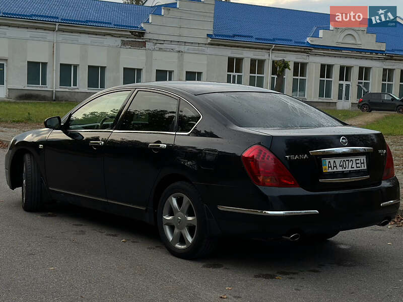 Седан Nissan Teana 2007 в Шостке