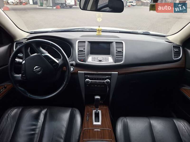 Седан Nissan Teana 2011 в Житомире