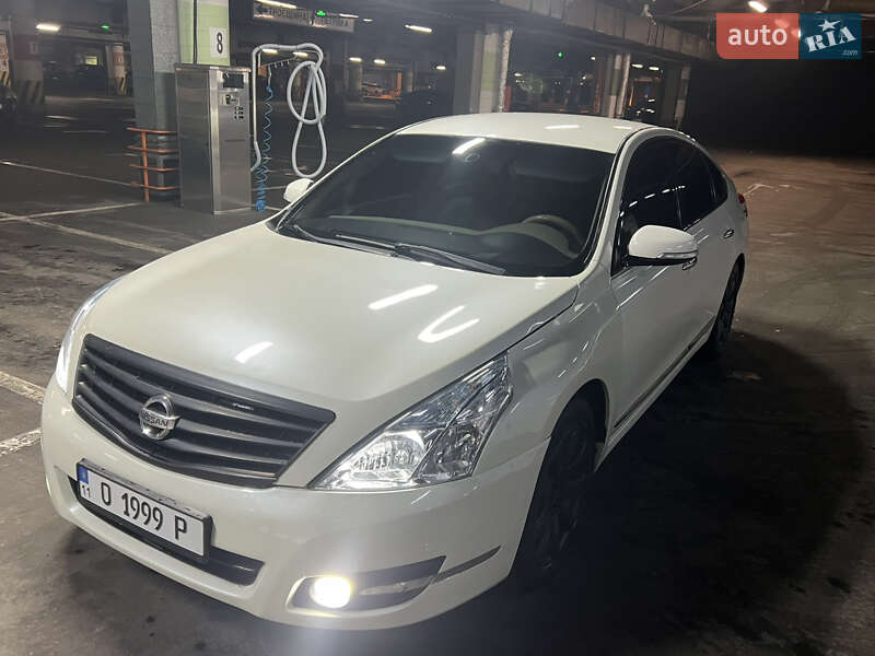 Седан Nissan Teana 2011 в Киеве