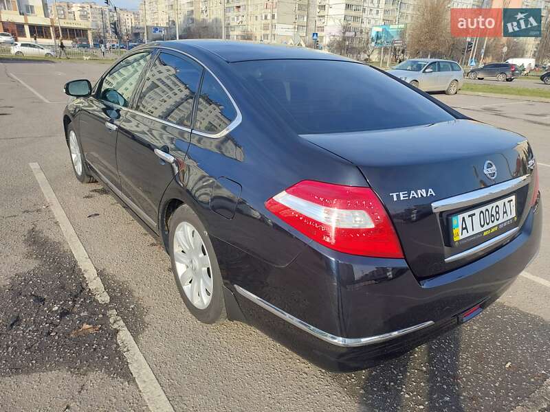 Седан Nissan Teana 2008 в Івано-Франківську