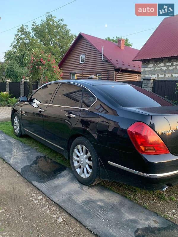 Седан Nissan Teana 2006 в Калуше
