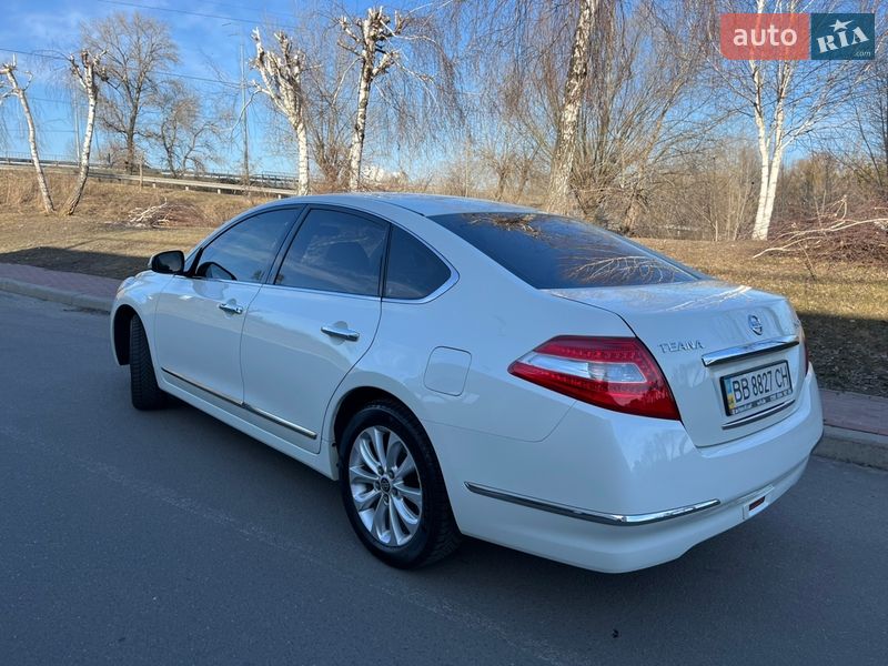 Седан Nissan Teana 2012 в Києві