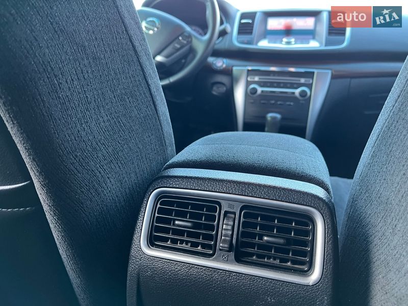 Седан Nissan Teana 2012 в Києві