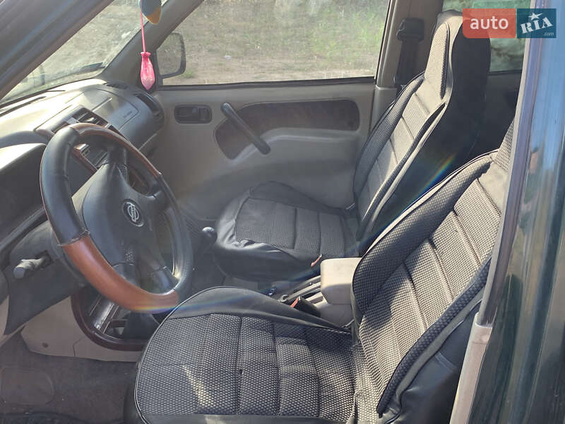 Позашляховик / Кросовер Nissan Terrano II 2001 в Запоріжжі фото 6 Позашляховик / Кросовер Nissan Terrano II 2001 в Запоріжжі