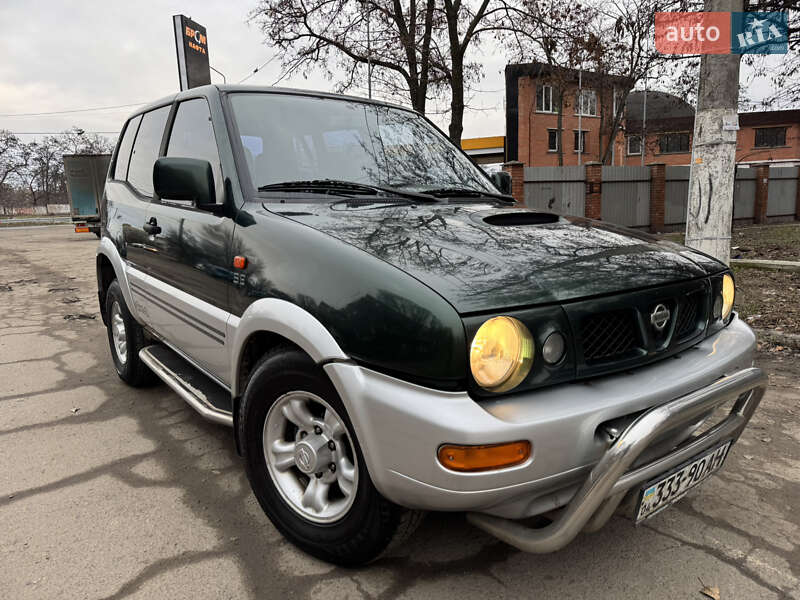 Nissan Terrano II 1998