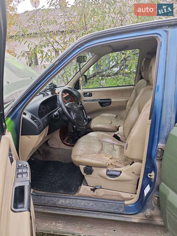 Внедорожник / Кроссовер Nissan Terrano II 2003 в Киеве