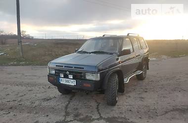 Позашляховик / Кросовер Nissan Terrano 1992 в Семенівці