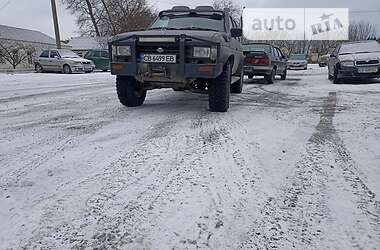 Внедорожник / Кроссовер Nissan Terrano 1992 в Новгород-Северском